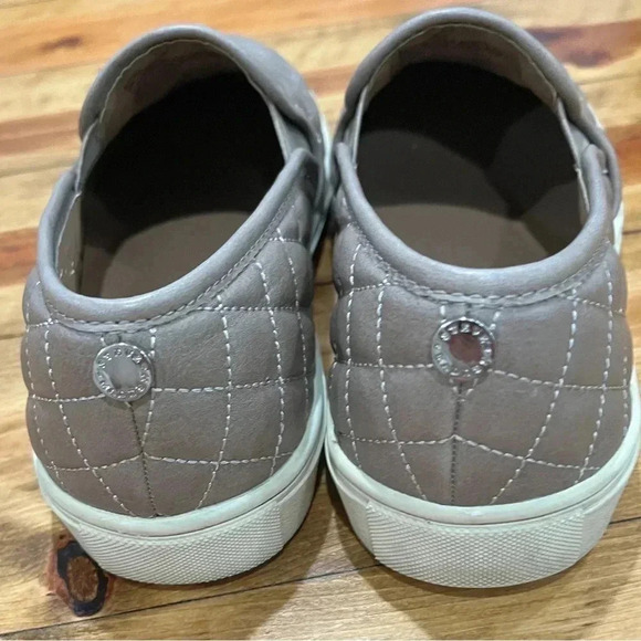 Steve Madden slip on Quilted Ecentrcq  shoes color: Nude - Picture 7 of 12